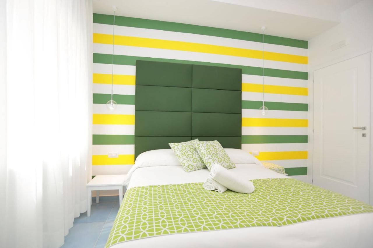 Bed and breakfast Domus Meta Extérieur photo