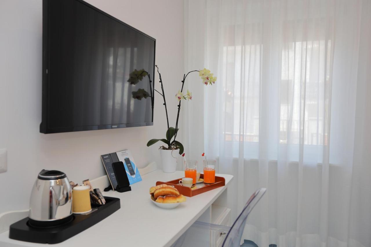 Bed and breakfast Domus Meta Extérieur photo